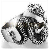 Chevalière homme en argent tète de mort et serpent style gothique