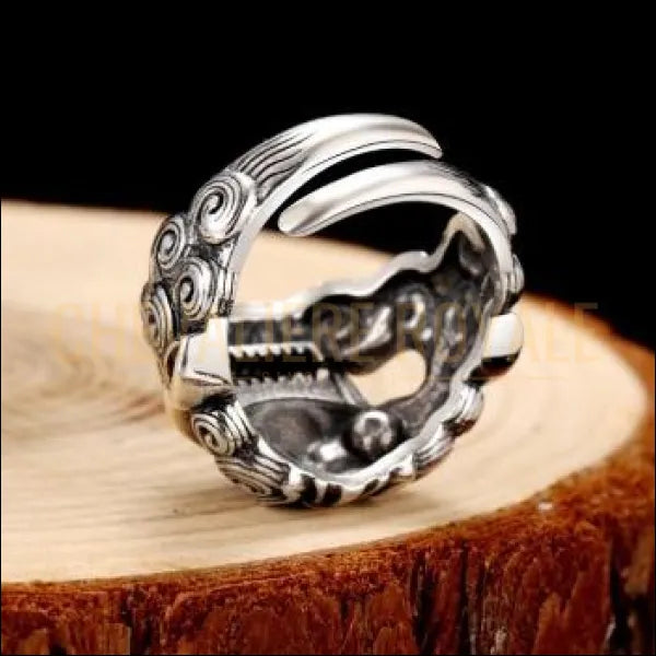 Chevaliere royale - bague homme femme en argent tête de dragon géants bijou