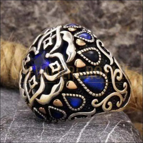 Chevalière homme artisanale en argent  motif héraldique conception de croix romaine