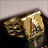 Chevalière homme or jaune de haute qualité 14 carats gravée
