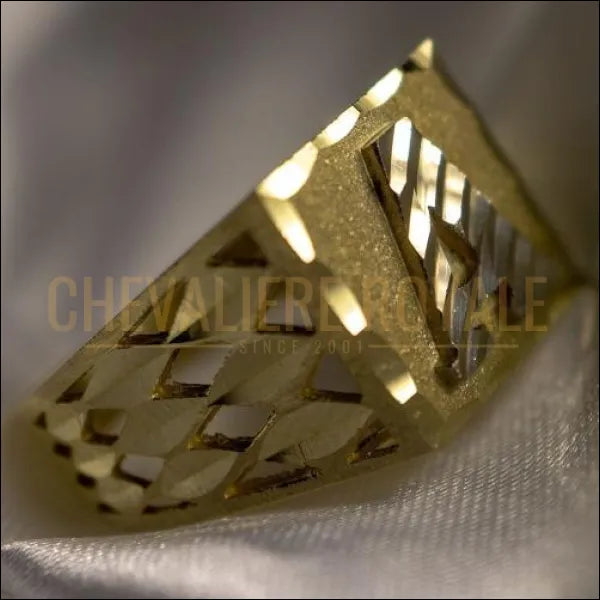 Chevalière homme or jaune de haute qualité 14 carats gravée