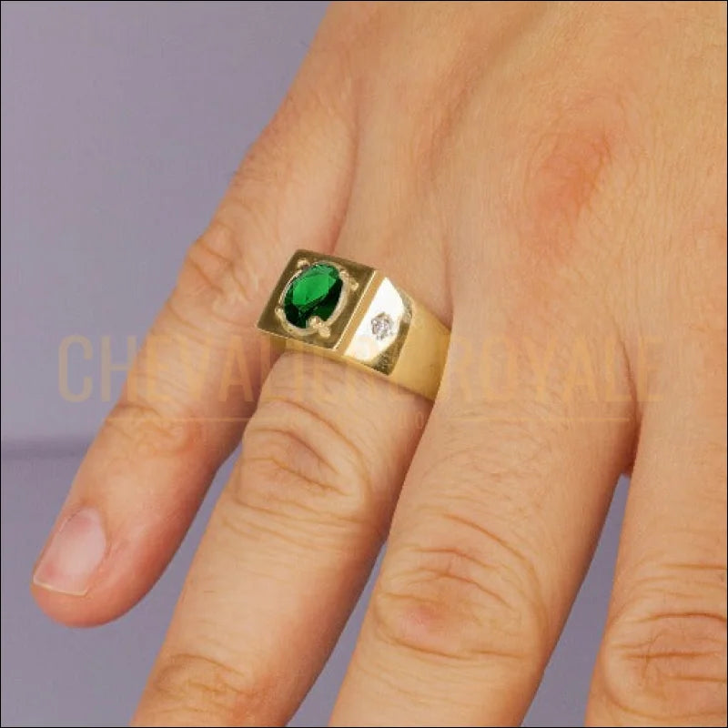 Chevalière homme or jaune le point de départ Chevalière Royale