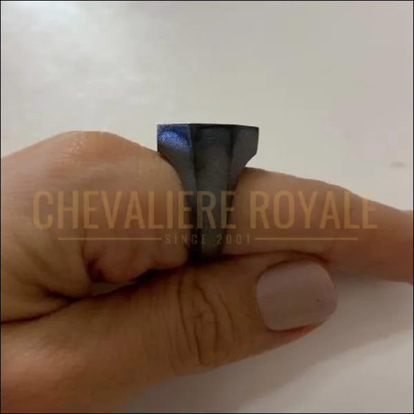 Bague Chevalière homme personnalisée en monogramme argent 925 antique