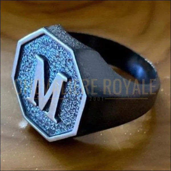 Bague Chevalière homme personnalisée en monogramme argent antique