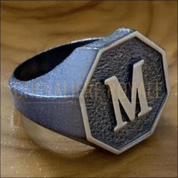 Bague Chevalière homme personnalisée en monogramme en argent antique