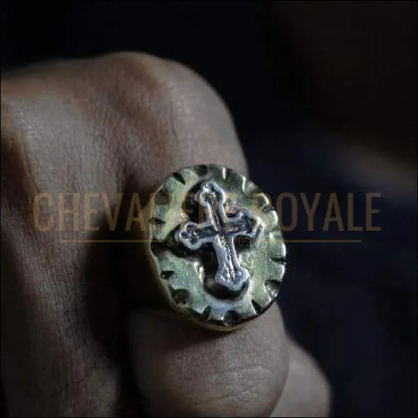 Chevalière royale homme religieuse laiton et en argent avec croix 
