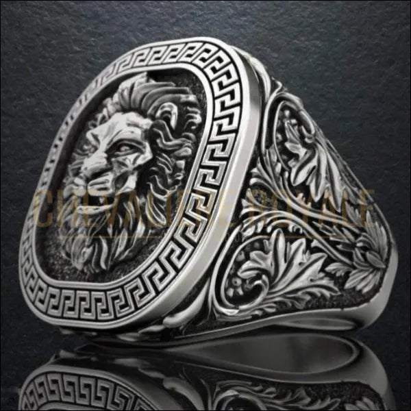 Bague Chevalière homme tête de lion avec deux finitions (argent ou or)