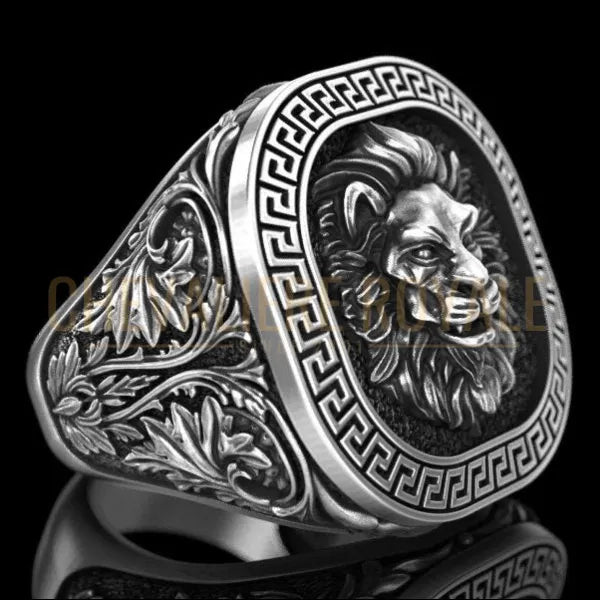 Bague Chevalière  lion avec deux finitions (argent ou or)