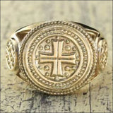 Chevalière hommes artisanale en or massif 14 carats croix sacré
