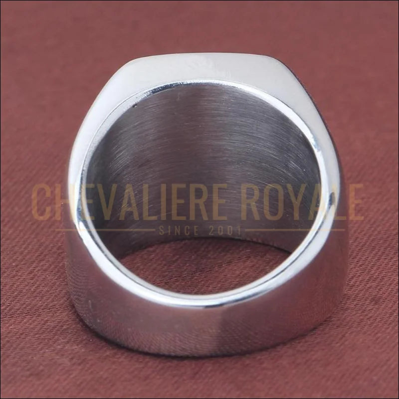 Chevalière royale pour hommes en acier titanium brillante personnalisable pas cher couleur argent