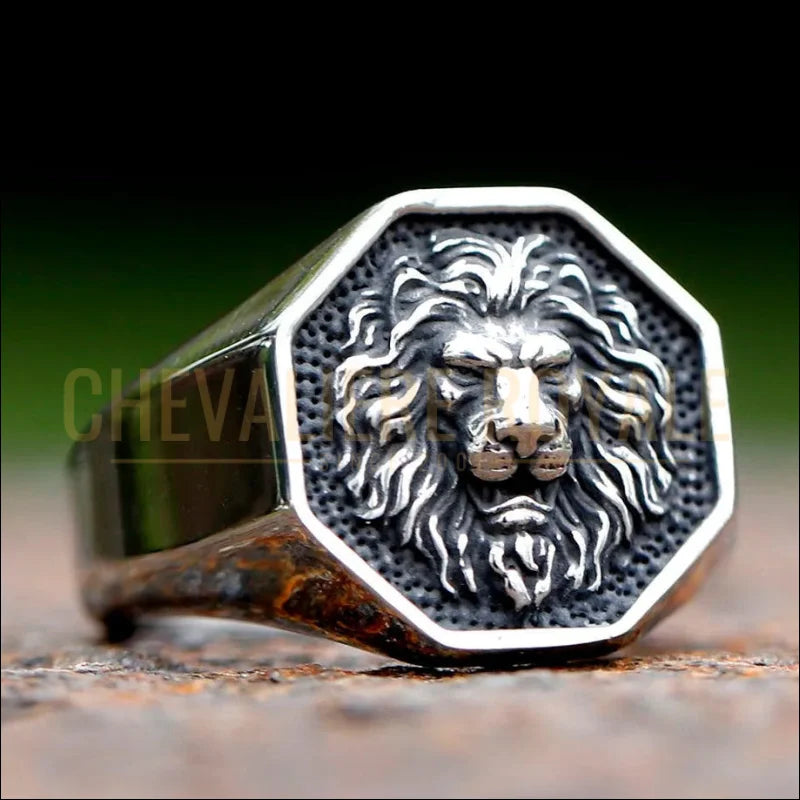chevaliere-tete-de-lion-3d-or-acier-chevaliere-royale
