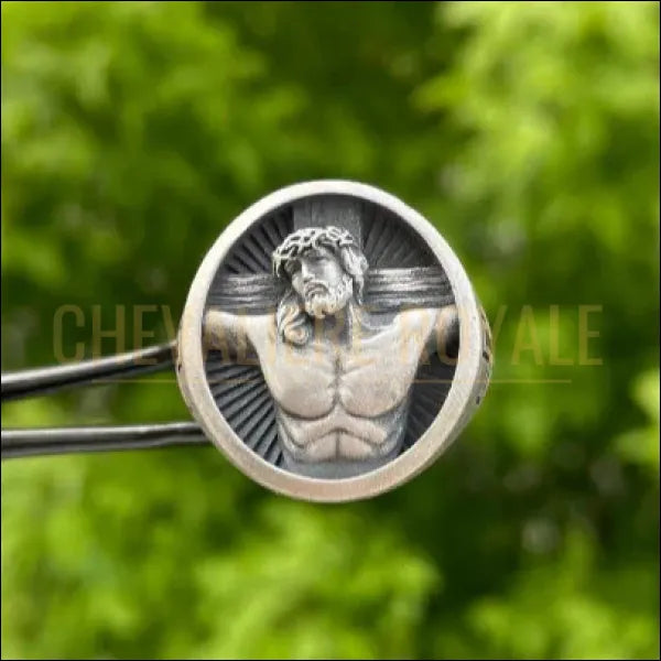 Chevalière Jésus en Argent - Crucifixion avec Options de Finition-Chevaliere Royale-787