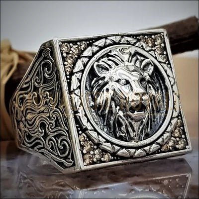 Chevalière lion argent avec une grande attention aux détails