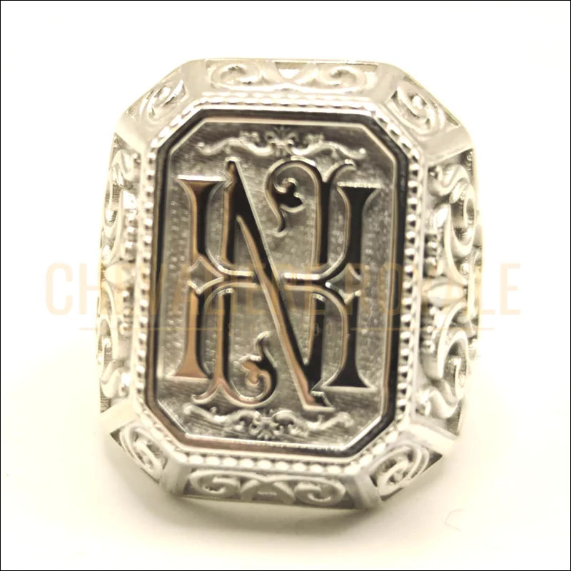 bague-personnalisée-pour-hommes-initiale-gravure-helardique-chevaliere-royale