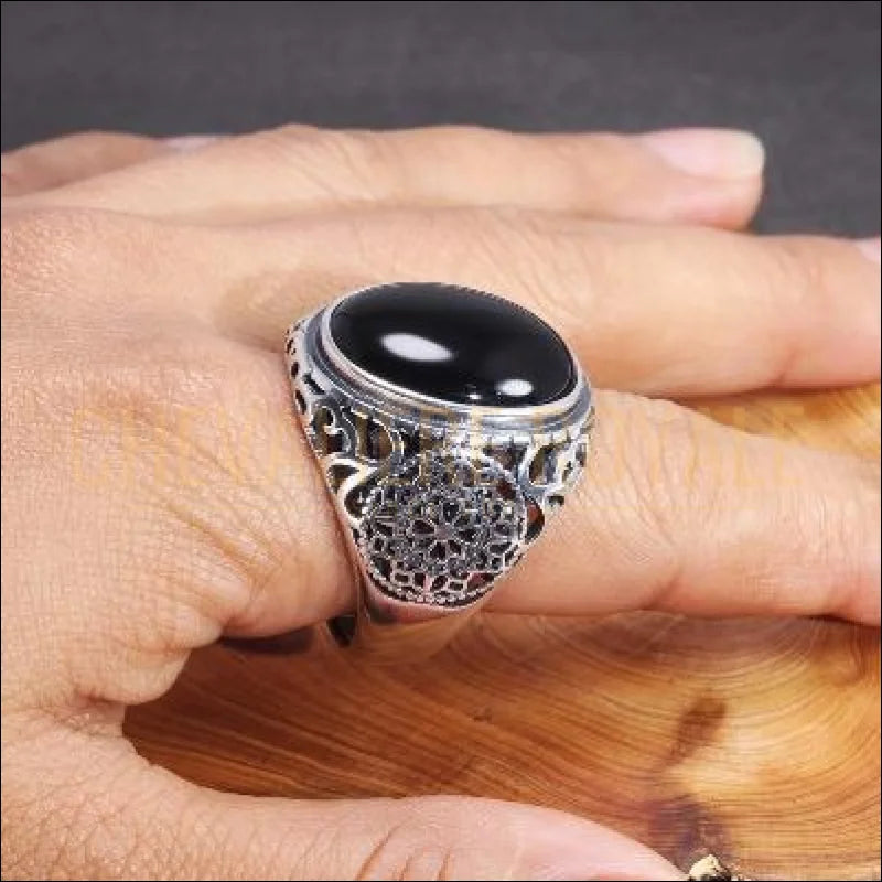 Chevalieres royale pour homme en argent avec onyx noir vintage fleurs creuses