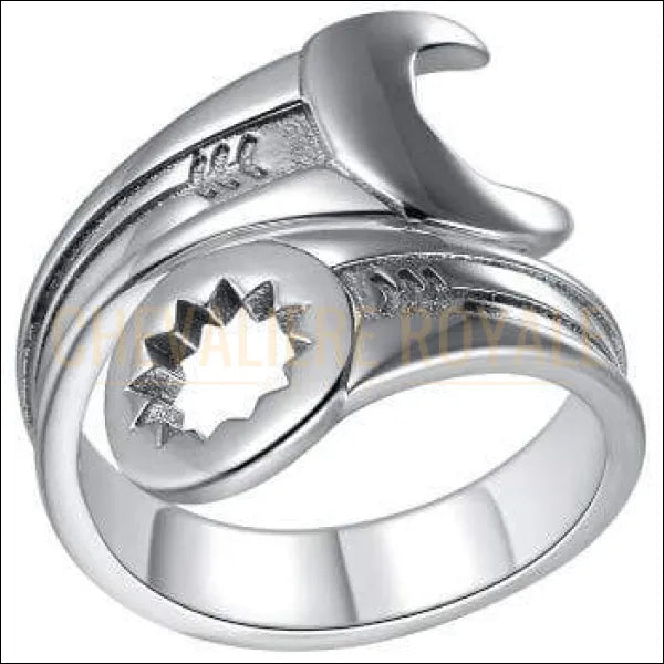 Chevaliere royale - bague pour homme en argent biker forme Clé Anglaise 