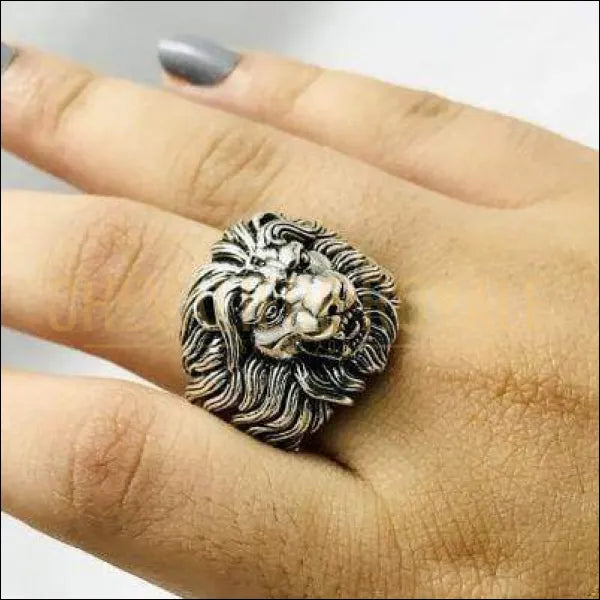 Chevalière bague lion écusson argent By Art Caribe Chevalière bague lion écusson argent By Art Caribe