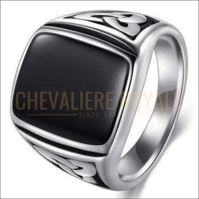 Chevalière pour homme pierre d'onyx acier inox triangle celtique