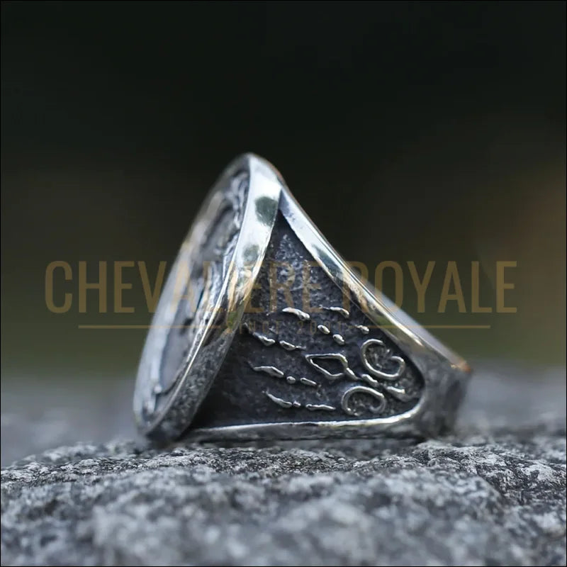 Chevalière pour Hommes Viking en Acier avec Tête de Loup-2025-Chevaliere-Royale-