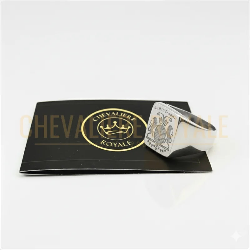 chevaliere-obuste-personnalisee-pour-hommes-gravure-heraldique-chevaliere-royale-51