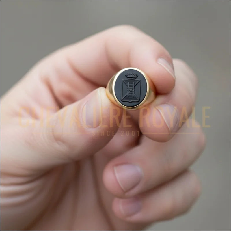 chevaliere-or-10-carat-personnalisee-gravure-helardique-chevaliere-royale