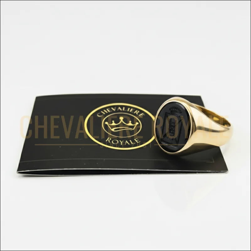 chevaliere-or-18carat-personnalisé-gravure-helardique-chevaliere-royale