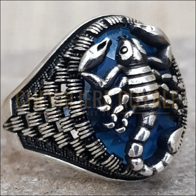 Chevalière scorpion finition combinée en argent massif