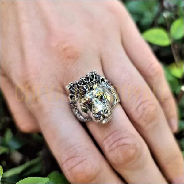 bague-chevaliere-tete-de-lion-couronne-argent-masssif