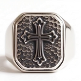 Bague Chrétienne en Argent Massif Martelé – Style Gothique Épuré