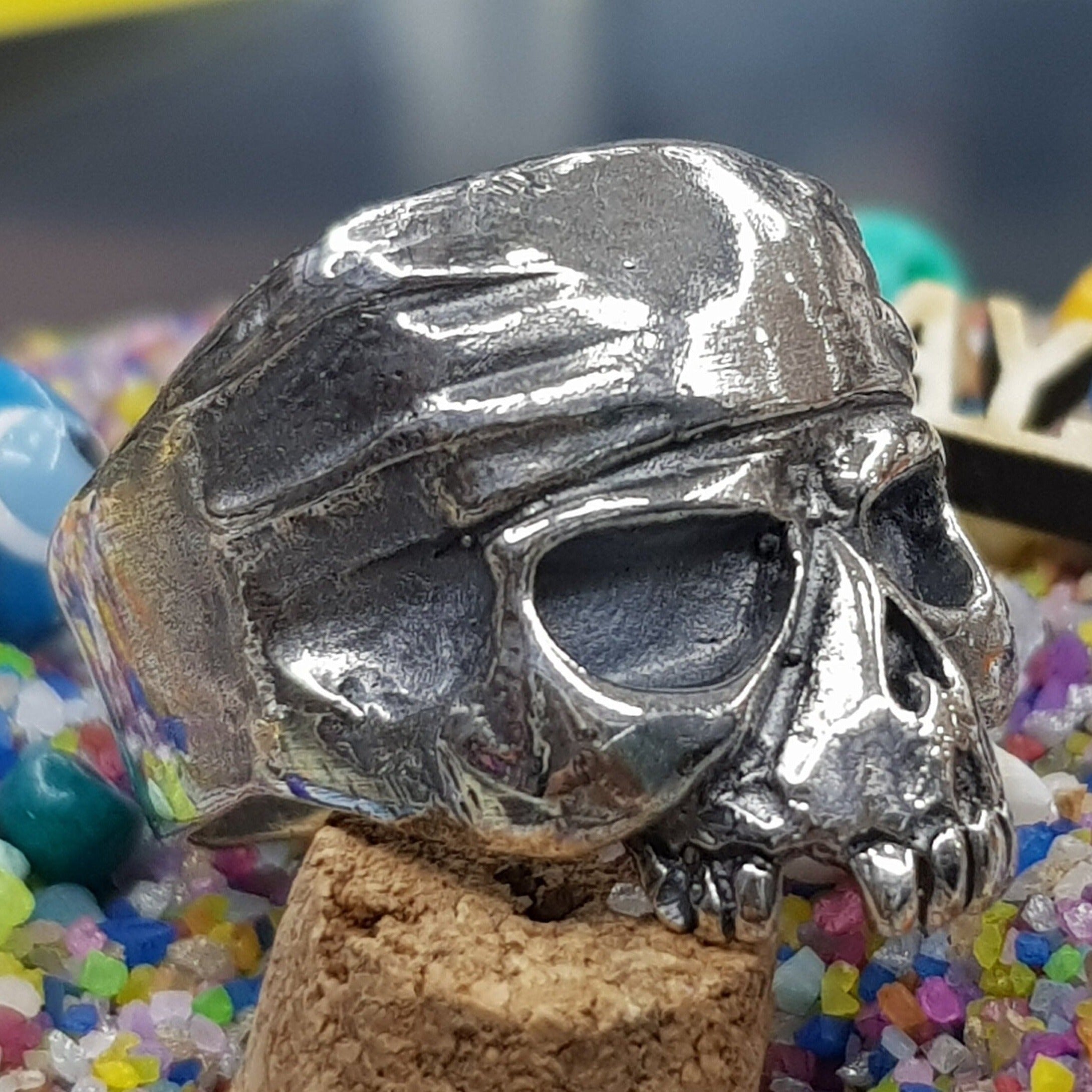 Chevalière Tête de Mort Johnny Deep - Bandana Skull Ring en Argent-894