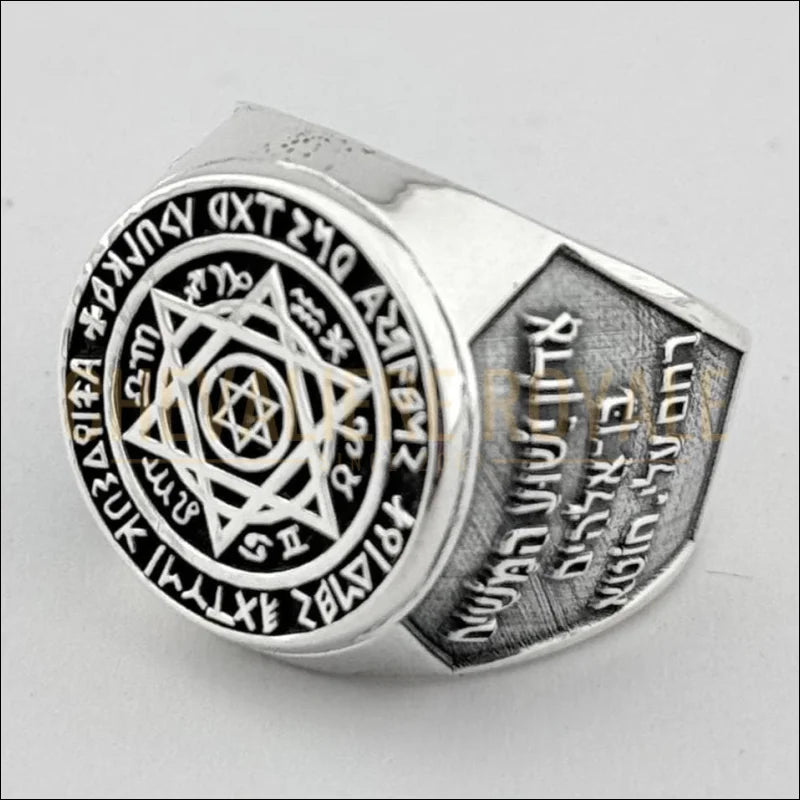La bague chevaliere- du roi Salomon - un bijou chargé de mystère-chevaliere-royale-22
