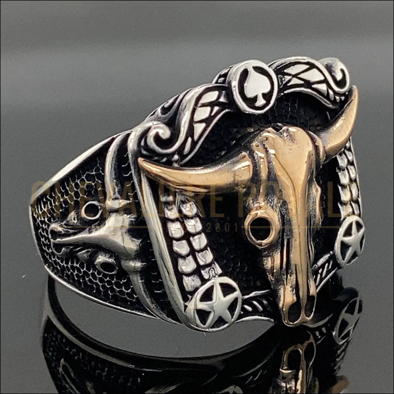Bague-tete-de-taureau-chevaliere-royale