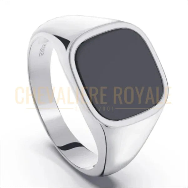 Style Classique : Chevalière Homme en Argent Ornée d'Onyx Noir-Chevaliere Royale-52146