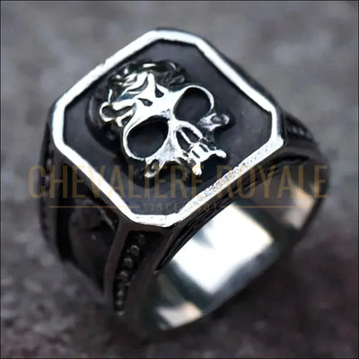 Style Gothique : Chevalière Homme Corbeau & Tête de Mort-CHEVALIERE ROYALE-