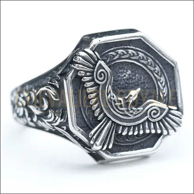 Symbole de Puissance: Bague Viking avec Motif de l'Aigle en Vo-Chevaliere ROyale-