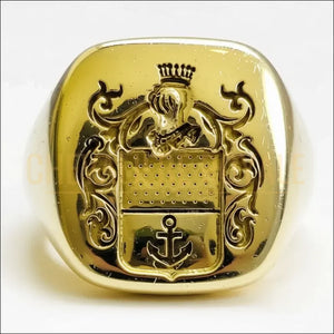 bague-or-heraldique-18-14-10 carats-chevaliere-royale