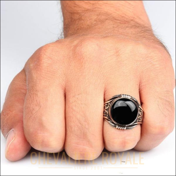 chevaliere-argent-homme-massif-onyx-ovlae-noire.jpg