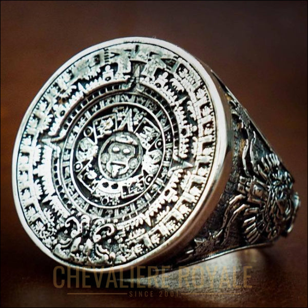Chevalière en argent massif du calendrier aztèque-maya