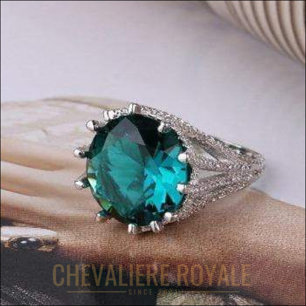 Chevaliere Royale femme - bague en argent rétribué pierre bleue de ZIRCON bijoux  