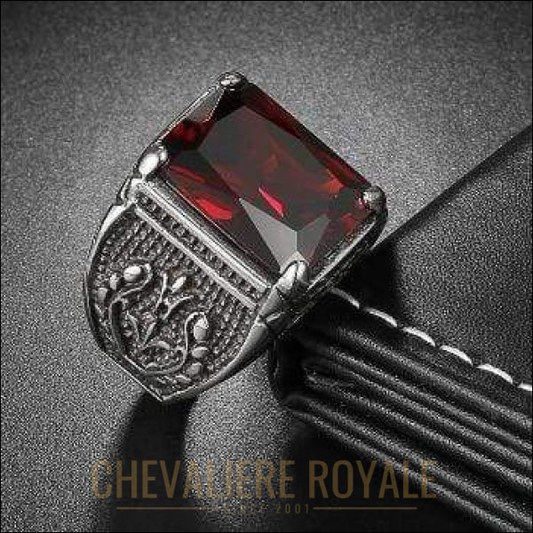 Chevaliere Royale - Bague homme acier inoxydable rouge bleu violet finement taillé  bijoux pas cher 