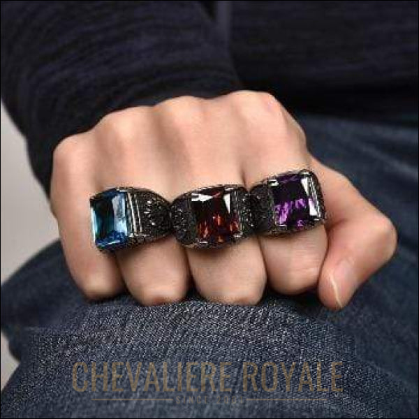 Chevaliere Royale - Bague homme acier inoxydable rouge bleu violet finement taillé  bijoux ps cher multicouleur 