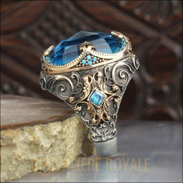 Chevalière royale pour homme argent avec pierre topaze bleue style noble
