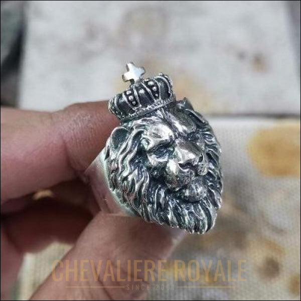 Chevaliere royale hommes argent tête de lion symbolisant  la sagesse