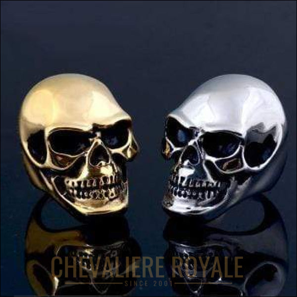 Chevaliere Royale homme - bague  acier crâne symbole de puissance et d'autorité biker et gothique 