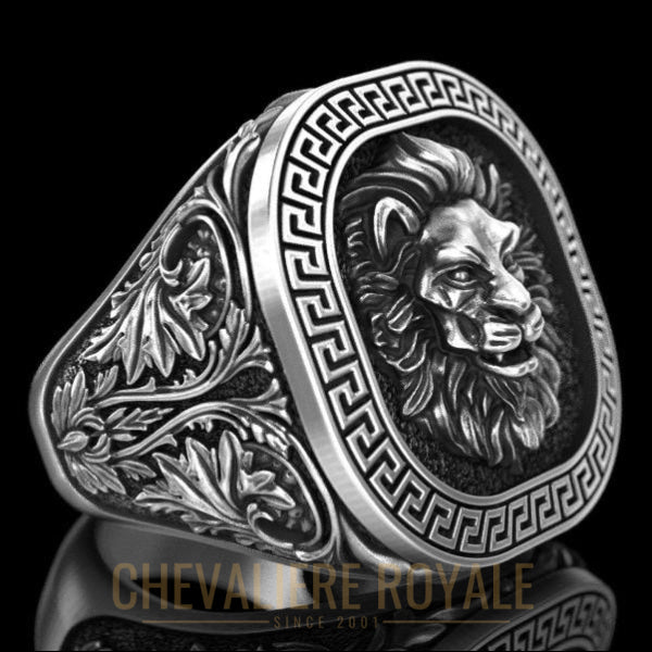 Bague Chevalière  lion avec deux finitions (argent ou or)