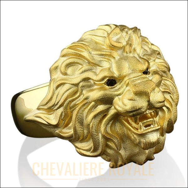 Chevalière tête de lion en or jaune sculpté à la main 18 carats 