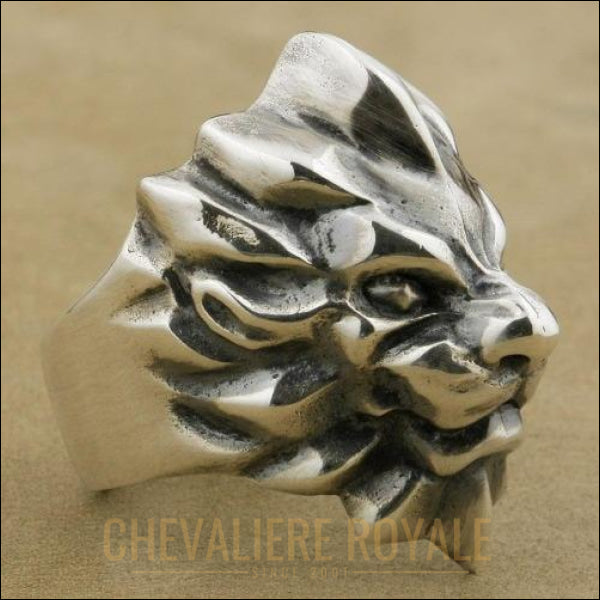 Chevaliere-tete-de-lion-argent-massif-design-pouvoir
