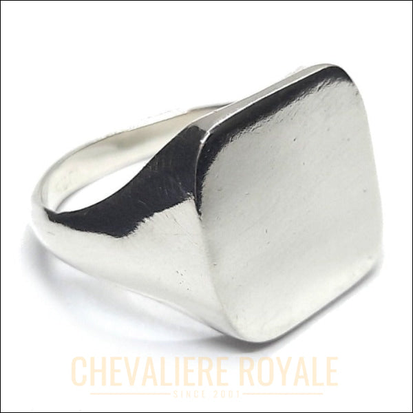 Style Carré Raffiné : Chevalière Classique en Argent-Chvealiere Royale-