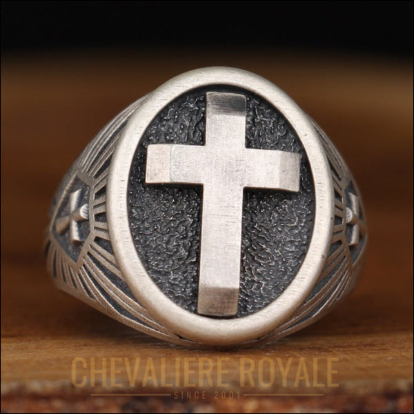 Chevalière Croix Artisanale : Symbole Spirituel d'Exception-Chevaleire Royale - 44