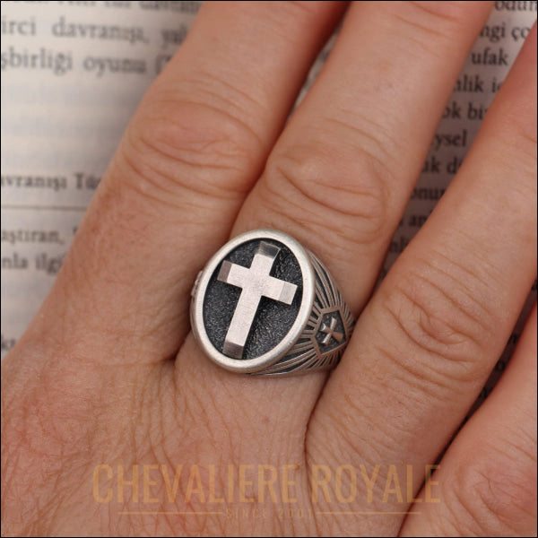 Chevalière Croix Artisanale : Symbole Spirituel d'Exception-Chevaleire Royale - 77877